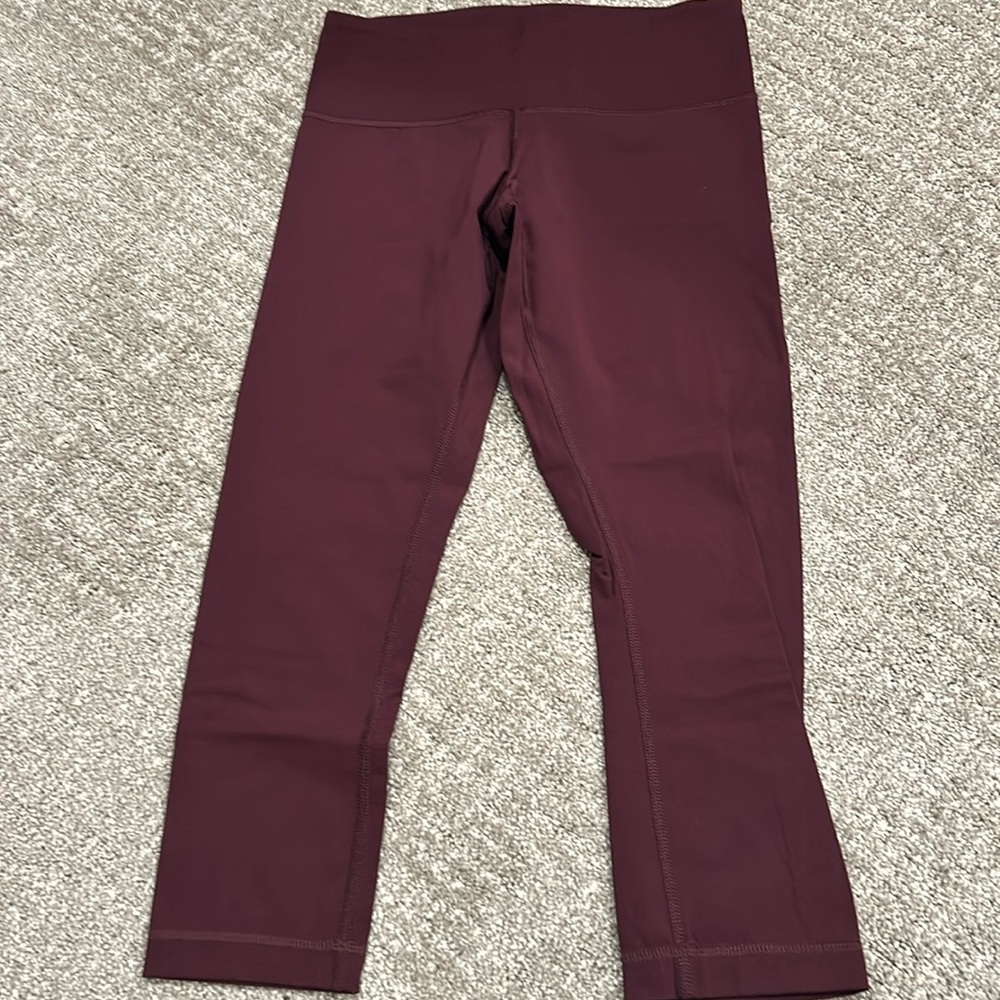Burgundy Lululemon capris!